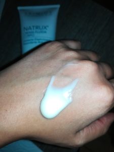 RECENSIONE CREMA FLUIDA CORPO NATRUX SKINIUS: TEXTURE CREMA.