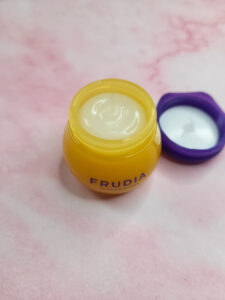 RECENSIONE LIP BALM BLUEBERRY HYDRATING HONEY FRUDIA