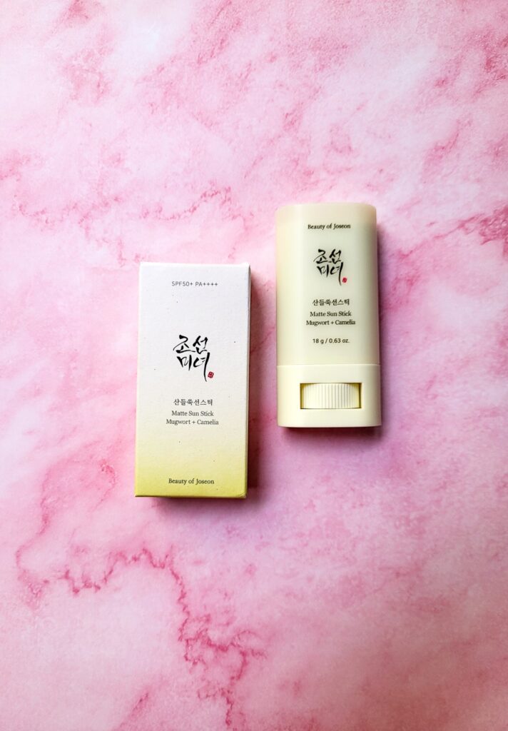 RECENSIONE MATTE SUN STICK MUGWORT + CAMELIA SPF 50+ BEAUTY OF JOSEON